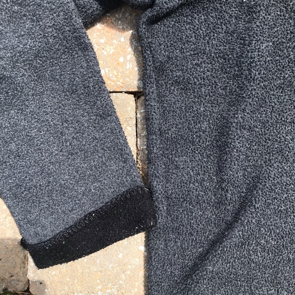 Gray fuzzy sweater - Picture 3 of 4